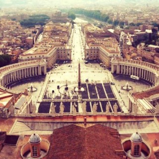 Student took a picture of holiday in Rome